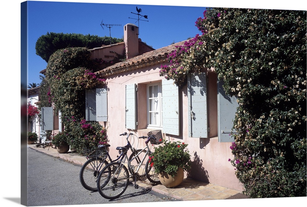 France, Provence-Alpes-Cote d'Azur, French Riviera, Romantic holiday cottage