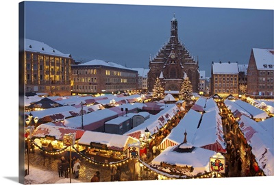 Germany, Bavaria, Bayern, Mittelfranken, Nuremberg, Christmas market