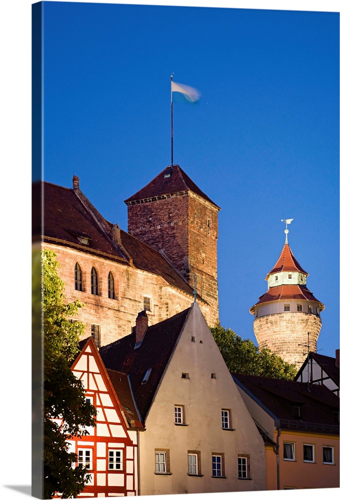 Germany, Bavaria, Middle Franconia, Nuremberg, Platz Am Tierg..rtnertor, on the back Kaiserburg (Imperial Castle)
