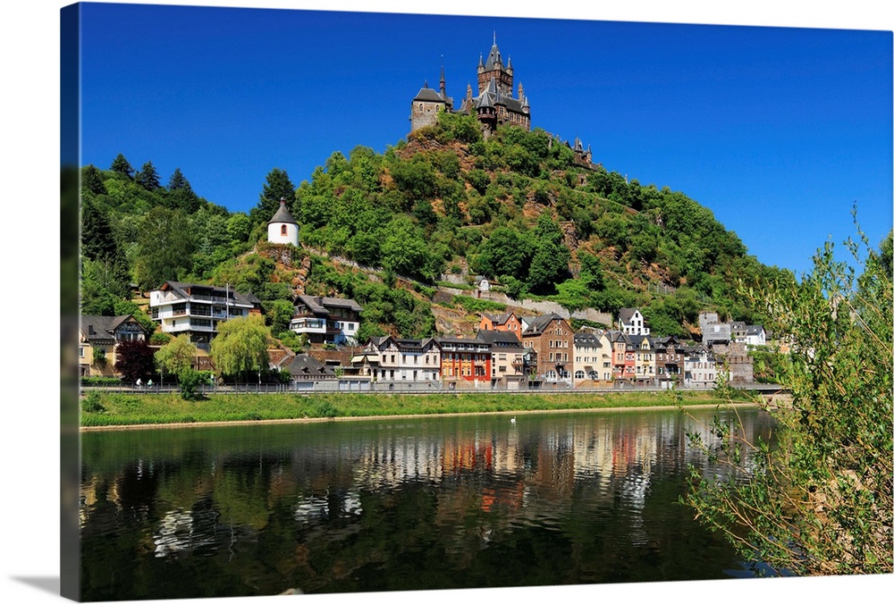 Germany, Deutschland, Rhineland-Palatinate, Rheinland-Pfalz, Moselle Valley, Central Europe, Cochem, View of the town on t...