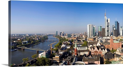 Germany, Hessen, Frankfurt am Main, Romerhof, Paulskirche and Financial District