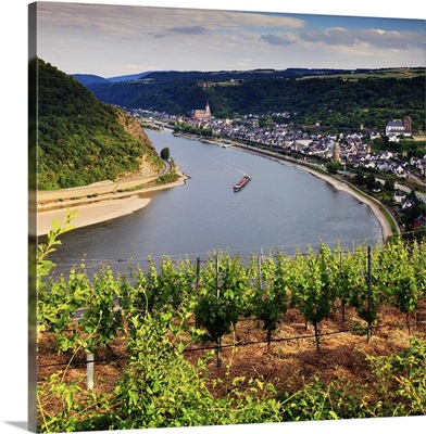 Germany, Rhine, Oberwesel, View of the village on the Rhine river