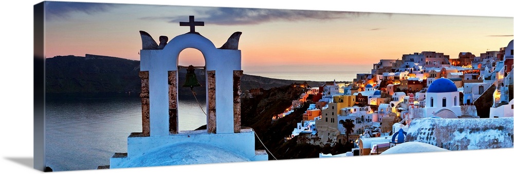 Greece, Aegean islands, Cyclades, Santorini island, Greek Islands, Oia village at sunset.