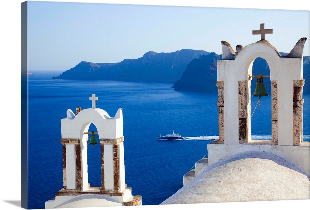 Greece, Aegean islands, Mediterranean sea, Aegean sea, Greek Islands, Cyclades, Santorini island, View towards Caldera, Oi...