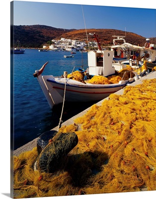 Greece, Cyclades, Sifnos, Faros village, the harbor