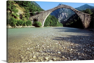 Greece, Epirus, Tzoumerka, The Plaka bridge on the Arachtos river