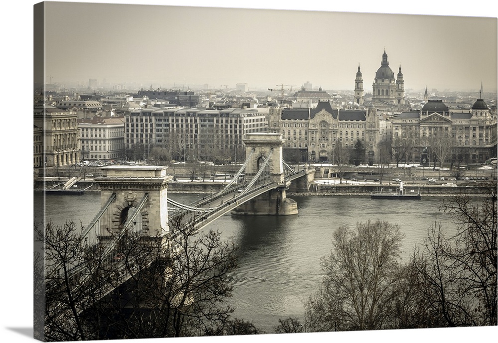 Hungary, Budapest, Bohemia, Danube, Chain Bridge, winter view across River Danube & Chain Bridge with the parliament Build...