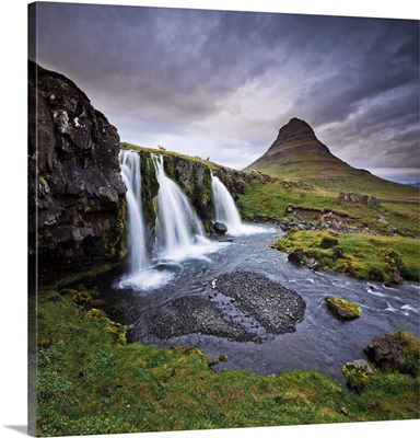 Iceland, West Iceland, Vesturland, Snaefellsness Peninsula, Kirkjufell Waterfall