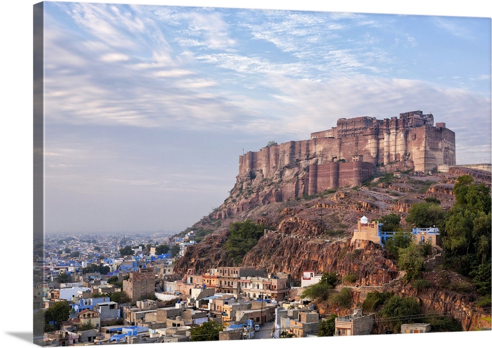 India, Rajasthan, Jodhpur, Mehrangarh Fort and the city.