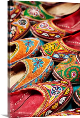 India, Rajasthan, Jodhpur, Traditional Rajasthani slippers shoes