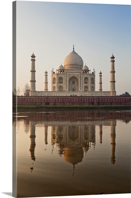 India, Uttar Pradesh, Agra, Taj Mahal, View from the river Yamuna