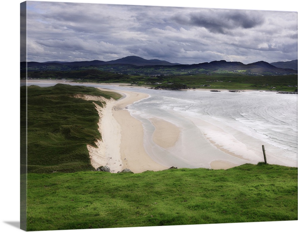 Ireland, Donegal, Inishowen Peninsula, Landscape at Five Fingers Strand beach