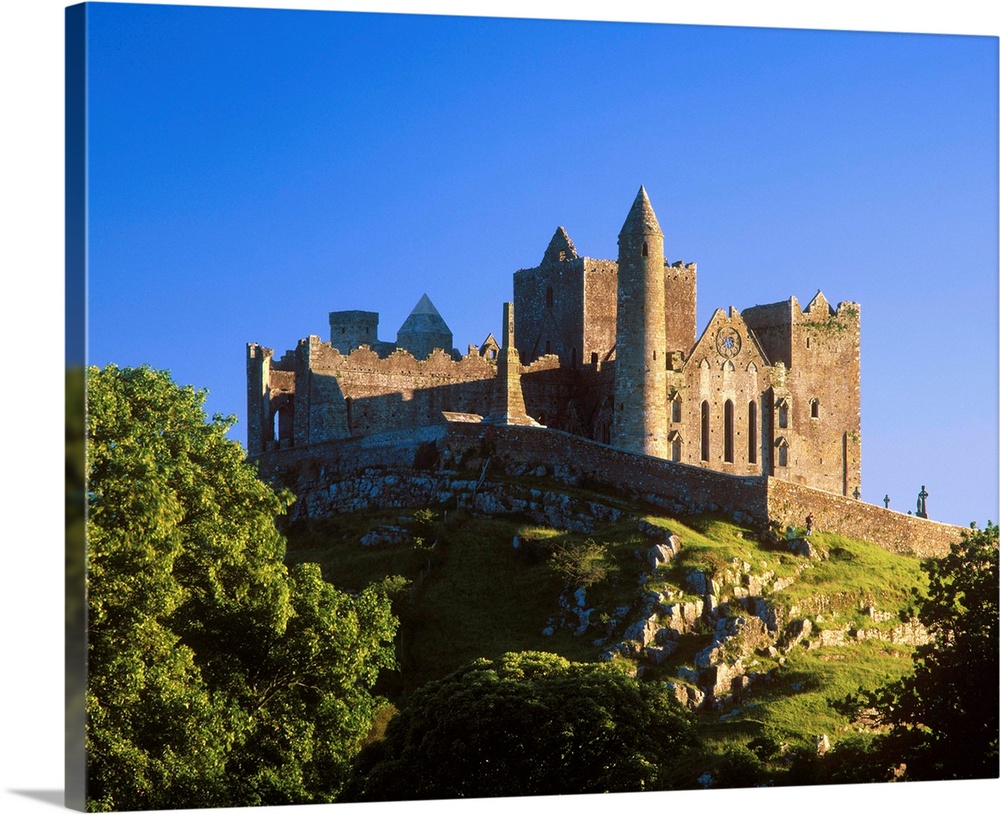 Ireland, Tipperary, Rock of Cashel, a spectacular complex of Medieval buildings