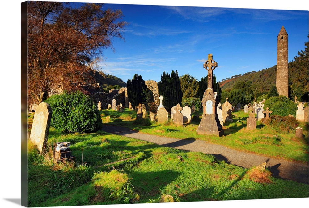 Ireland, Wicklow, Glendalough, Travel Destination, Glendalough's old cemetery and the 33 meters high Round Tower