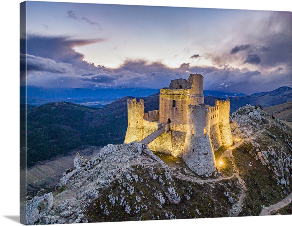 Italy, Abruzzo, L'Aquila district, Gran Sasso National Park, Calascio, Apennines, Castle and remains of ancient medieval v...