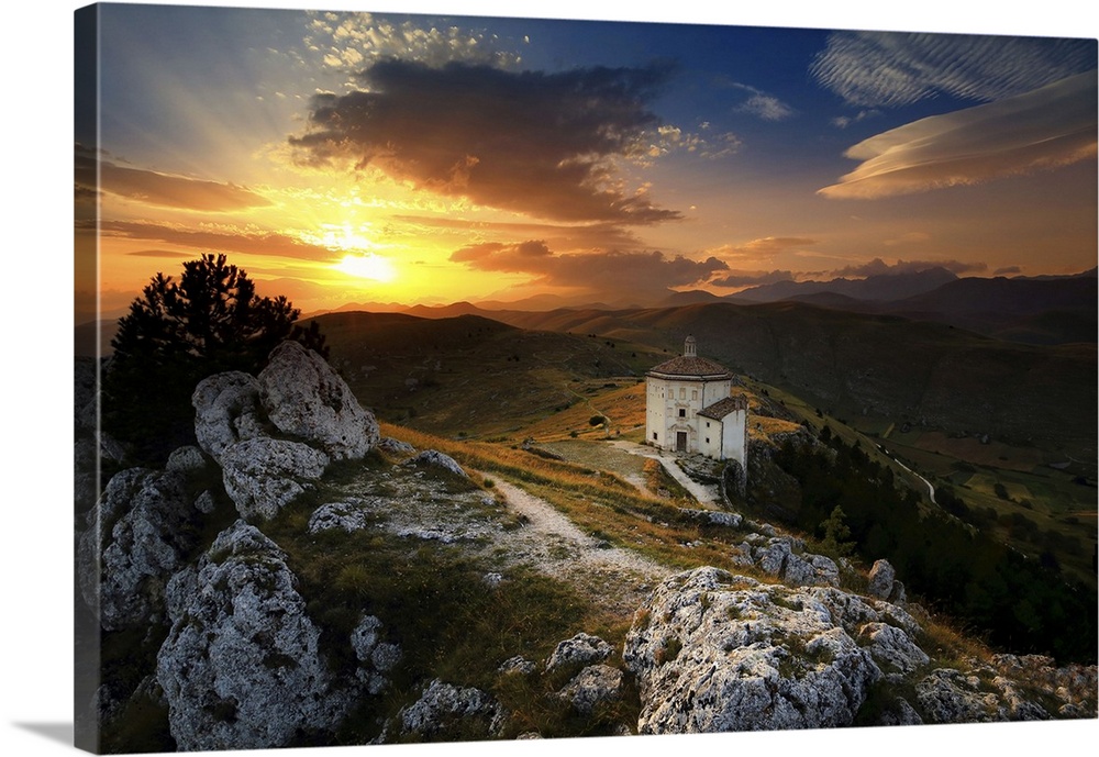 Italy, Abruzzo, L'Aquila district, Gran Sasso National Park, Calascio, Church of Santa Maria della Pieta