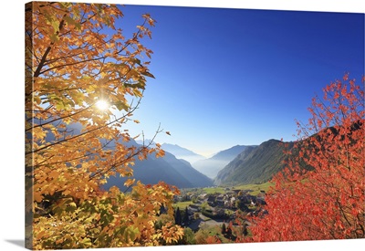 Italy, Aosta Valley, Aosta District, Valtournenche, Torgnon, Alps, Autumn Morning