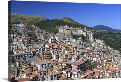 Italy, Basilicata, Muro Lucano, A view of the town and the medieval castle