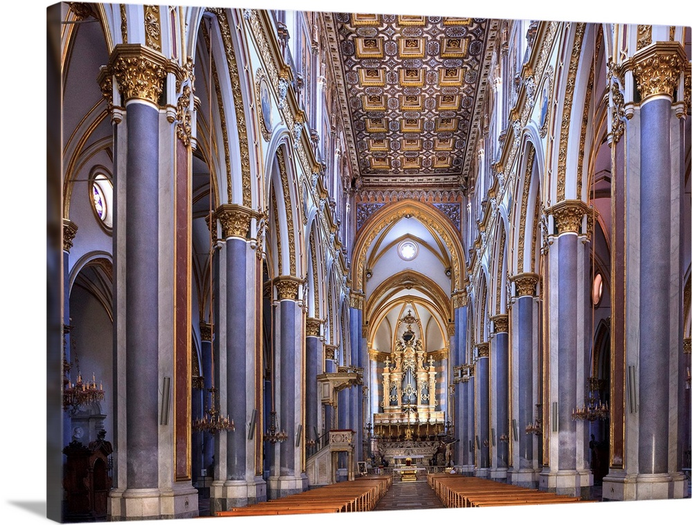 Italy, Campania, Napoli district, Tyrrhenian coast, Naples, Interior of San Domenico Maggiore Basilica.