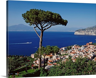 Italy, Campania, Peninsula of Sorrento, Sorrento, Gulf of Naples