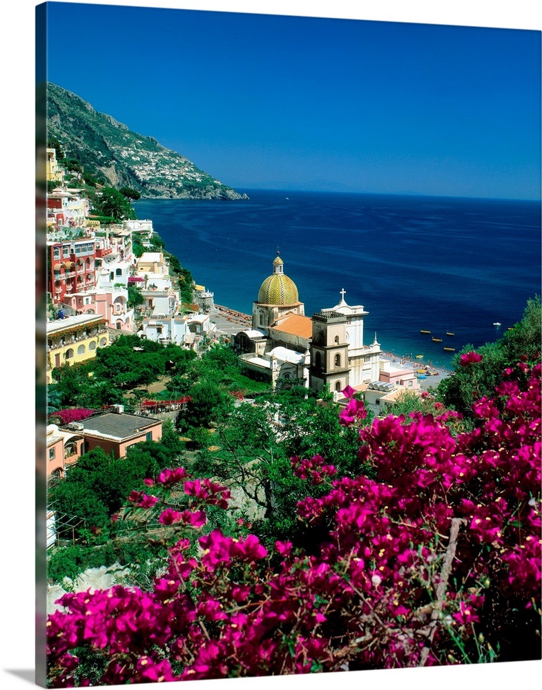 Italy, Campania, Positano, view over town and coast, Amalfi coast Wall