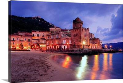 Italy, Campania, Tyrrhenian coast, Cilento, Castellabate, Beach