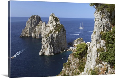 Italy, Campania, Tyrrhenian coast, Napoli district, Capri, The Faraglioni (stack rocks)
