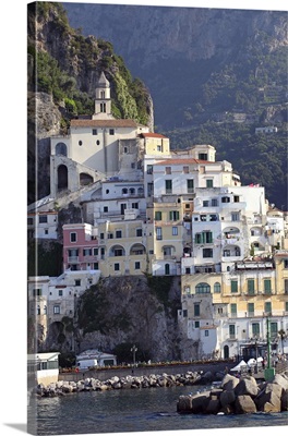 Italy, Campania, Tyrrhenian coast, Peninsula of Sorrento, Amalfi, View of the town