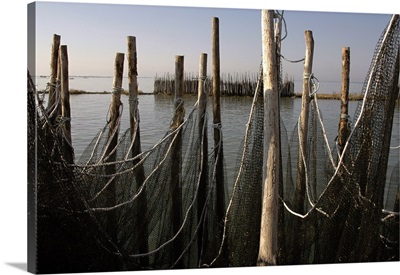 Italy, Emilia-Romagna, Delta del Po, Parco del Delta del Po, Gorino, fishing net