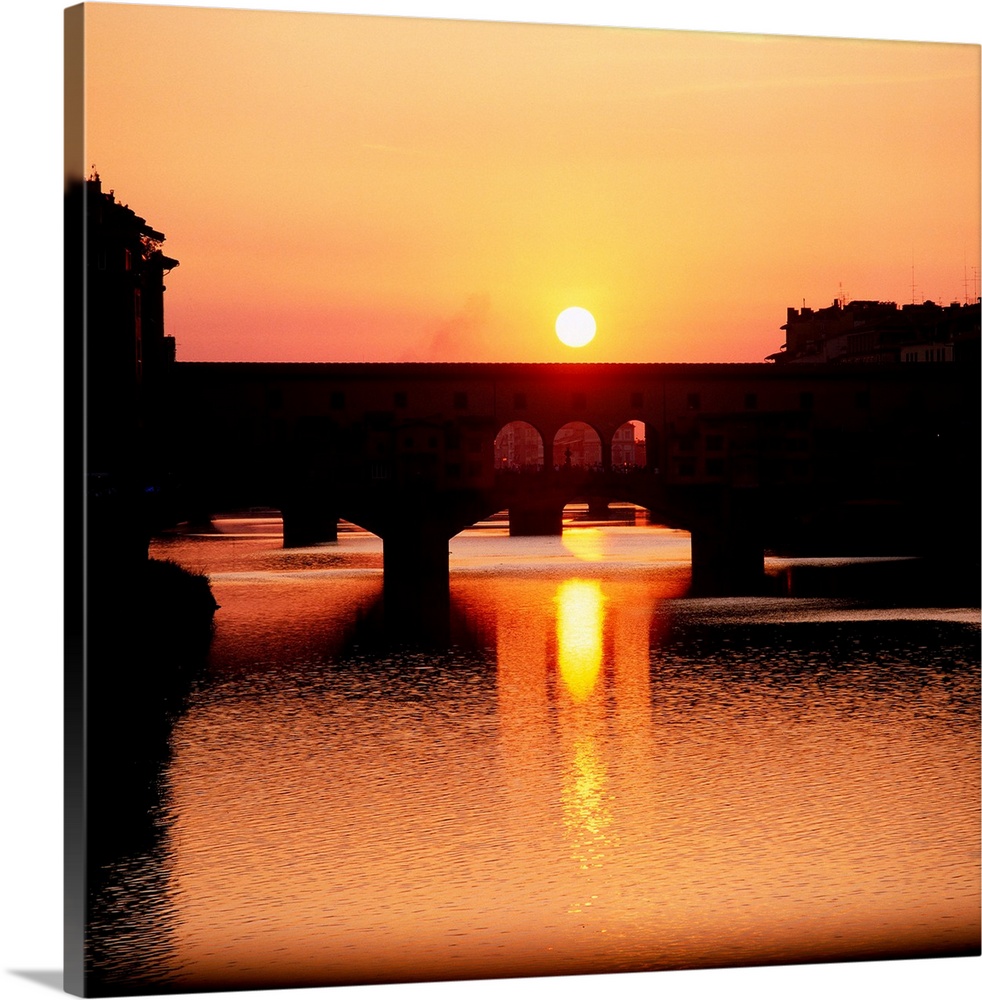 Italy, Florence, Ponte Vecchio at sunset