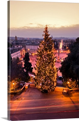 Italy, Latium, Seven Hills of Rome, Rome, Christmas tree overview at night