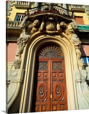 Italy, Liguria, Genoa, Main door of a palace