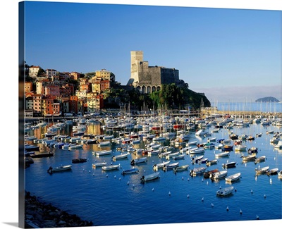 Italy, Liguria, Lerici town, view towards the harbor and the castle