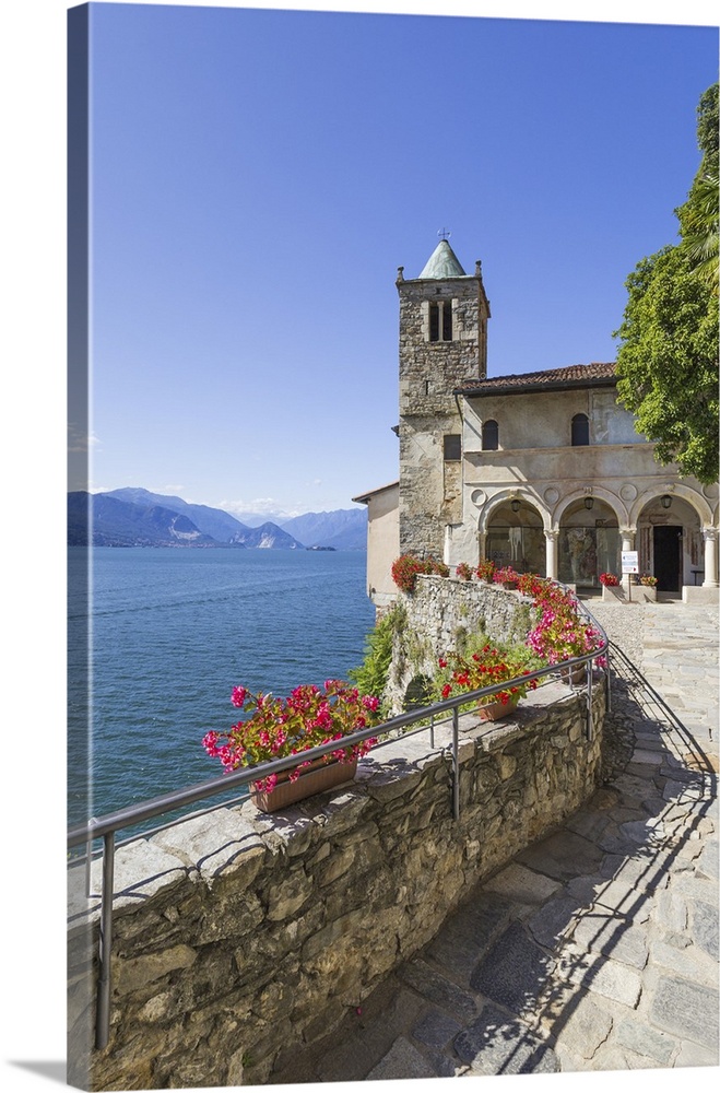 Italy, Lombardy, Varese district, Regione dei laghi piemontesi, Lake Maggiore, Leggiuno, Hermitage of Santa Caterina del S...