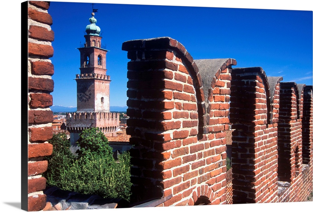 Italy, Lombardy, view from the castle towards Torre del Bramante