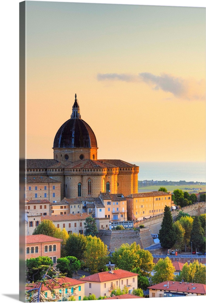Italy, Marches, Ancona district, Loreto, Loreto Cathedral at sunrise.