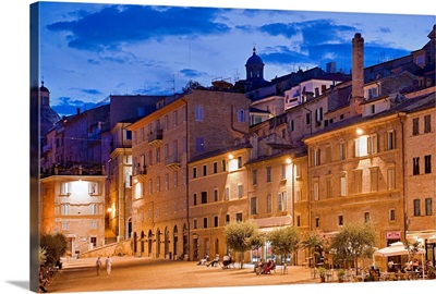 Italy, Marches, Macerata, Macerata district, Piazza Mazzini at twilight