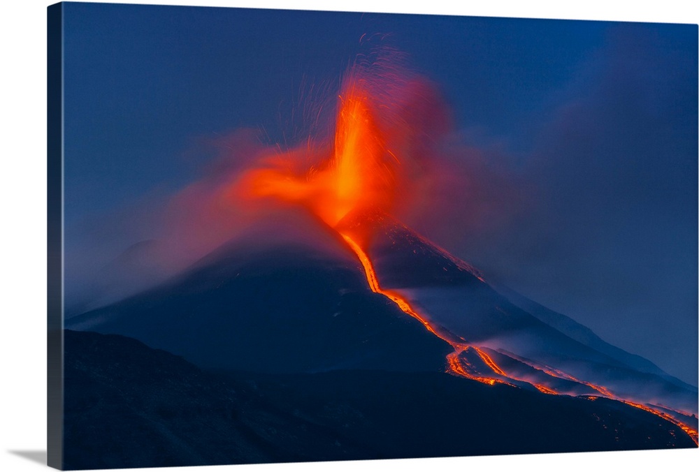 Italy, Sicily, Catania district, Mount Etna, Strombolian eruption, lava flowing from the south-east crater into the Valle ...
