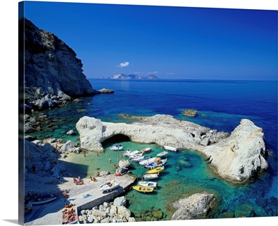 Italy, Pontine Islands, Ponza, Cala Fonte