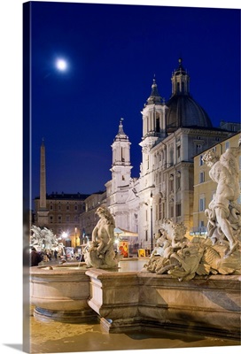 Italy, Rome, Piazza Navona, square with Neptune's fountain and Church of Sant'Agnese