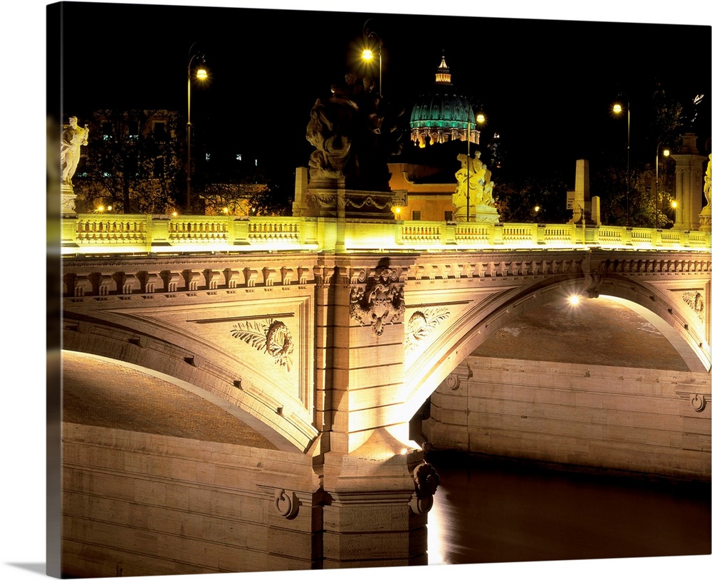 Italy, Rome, St. Peter's Basilica, Vittorio Emanuele II bridge