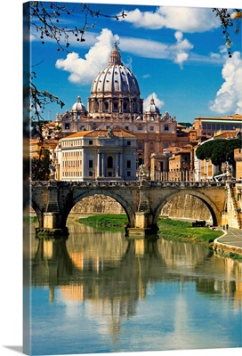 Italy, Rome, View of St Peter basilica trough St Angel Bridge on Tevere river