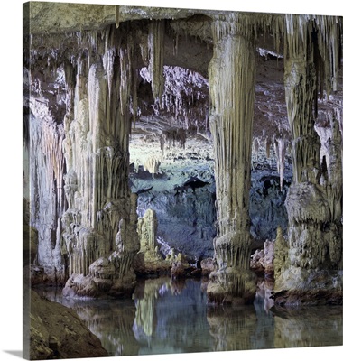 Italy, Sardinia, Grotta di Nettuno, grotto on Capo Caccia near Alghero town