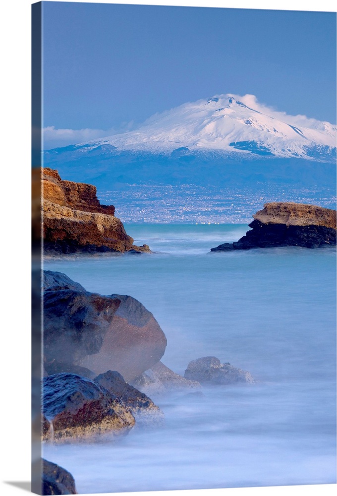 Italy, Sicily, Catania district, Mediterranean sea, Catania, Baia del Silenzio, view towards Catania and Mount Etna