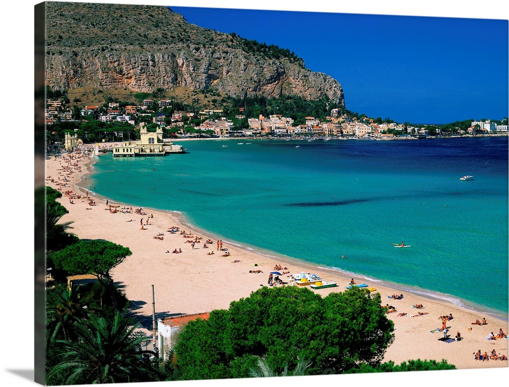 Italy, Sicily, Mondello, Beach of Mondello, Palermo district