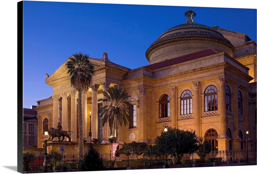 Italy, Sicily, Palermo, Teatro Massimo, Mediterranean area, Palermo district, Travel Destination, Christmas decorations