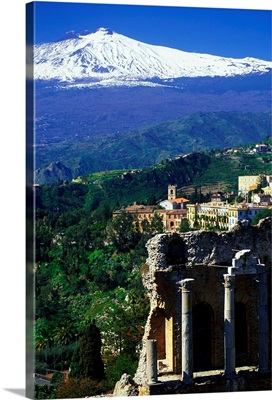 Italy, Sicily, Taormina, Greek theatre, Mount Etna in background