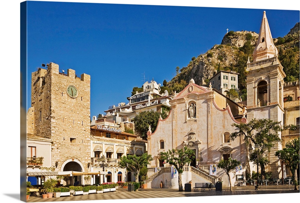 Italy, Sicily, Taormina, Piazza IX Aprile, clock tower and San Giuseppe church