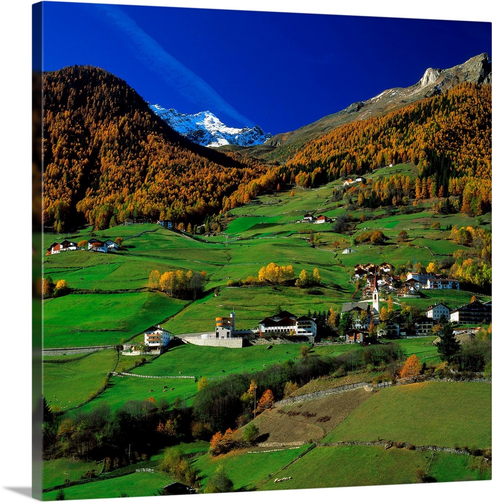 Italy, South Tyrol, Parco Nazionale dello Stelvio, Val Martello, Martell village
