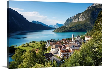 Italy, Trentino, Alps, Val di Non, Molveno, View of Molveno lake and village